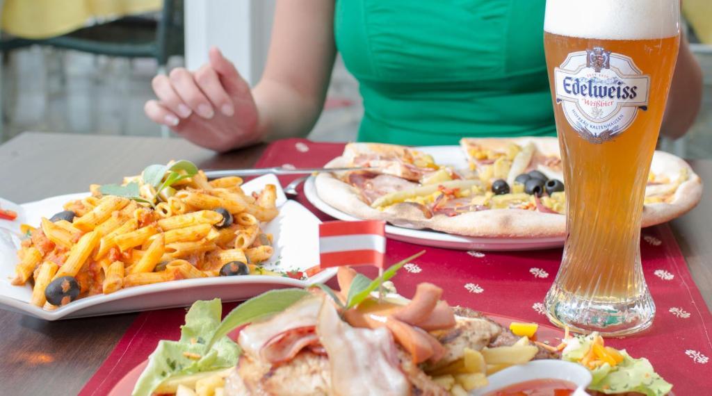 Gaestehaus Krappinger/Pizzeria Mamma Mia Ossiach Extérieur photo