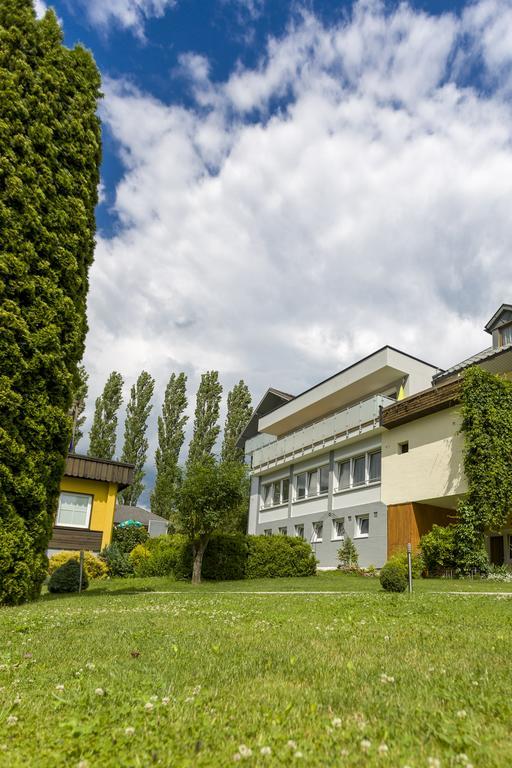 Gaestehaus Krappinger/Pizzeria Mamma Mia Ossiach Extérieur photo