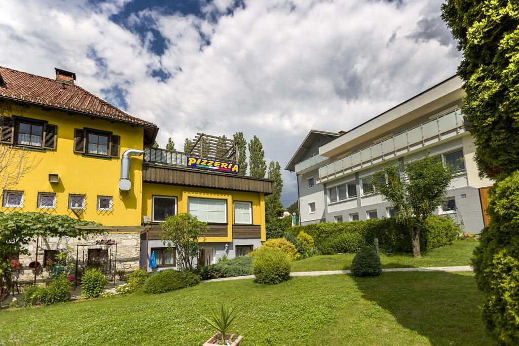 Gaestehaus Krappinger/Pizzeria Mamma Mia Ossiach Extérieur photo